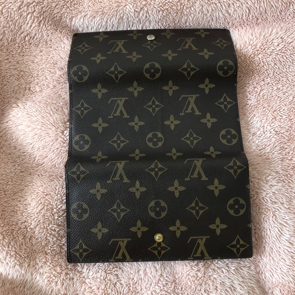 Louis Vuitton Wallet - Picture 4 of 6